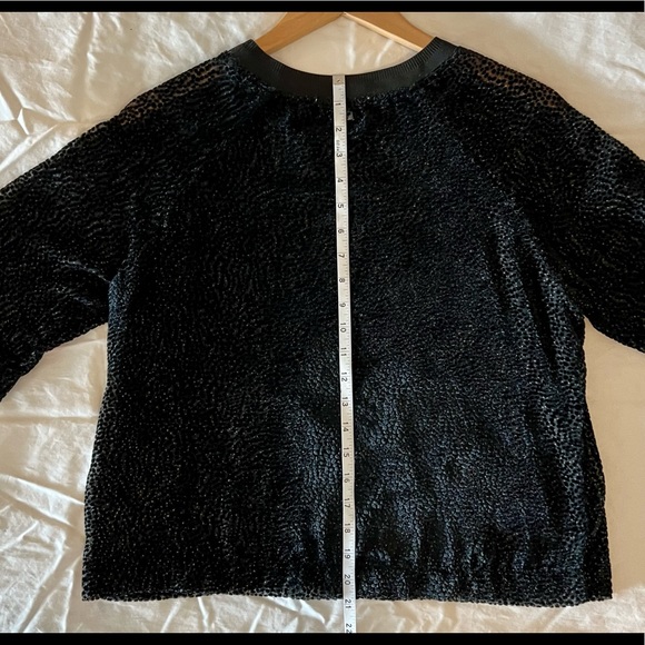 REISS NINETEEN SEVENTY ONE “MARIE” SHORT SLEEVE TOP, USA SZ 10 (runs like S-M) - Picture 9 of 12